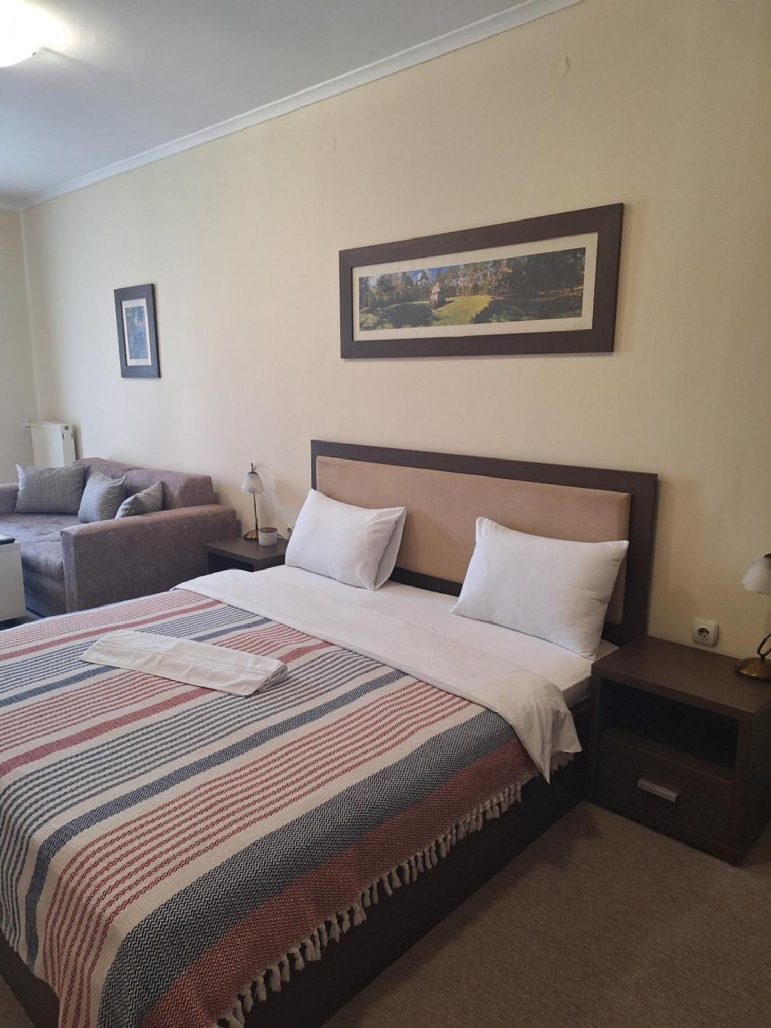 Garni Hotel Ema Κραγκούγιεβατς Εξωτερικό φωτογραφία