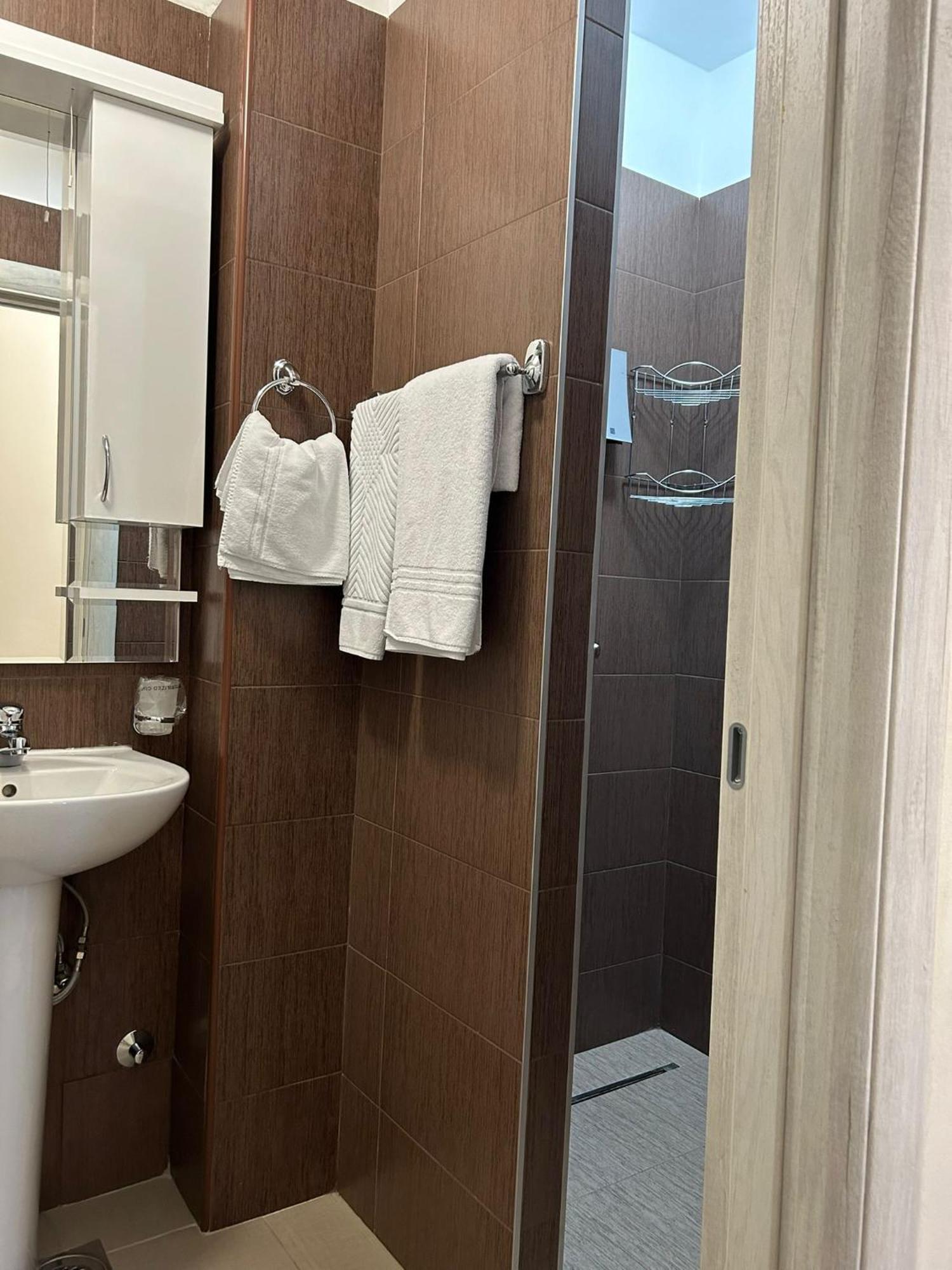 Garni Hotel Ema Κραγκούγιεβατς Εξωτερικό φωτογραφία