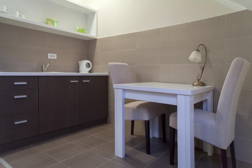 Garni Hotel Ema Κραγκούγιεβατς Εξωτερικό φωτογραφία